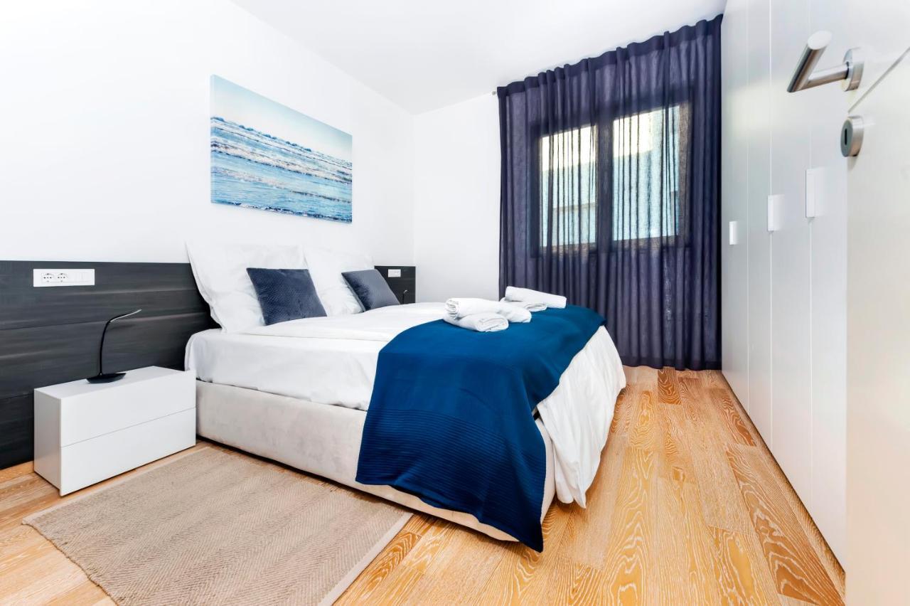 Sunny Day - Apartment With Parking روفينج المظهر الخارجي الصورة