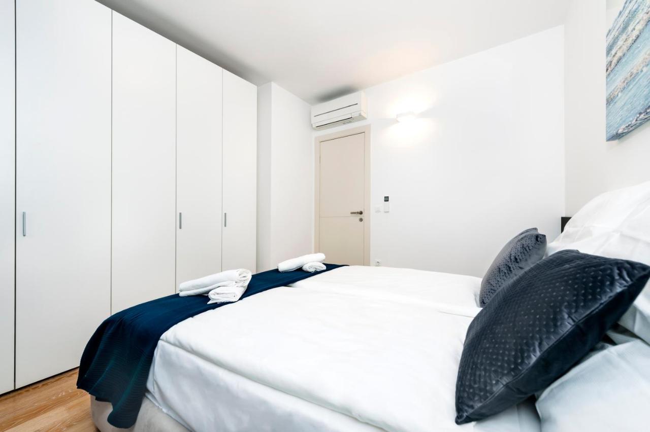 Sunny Day - Apartment With Parking روفينج المظهر الخارجي الصورة